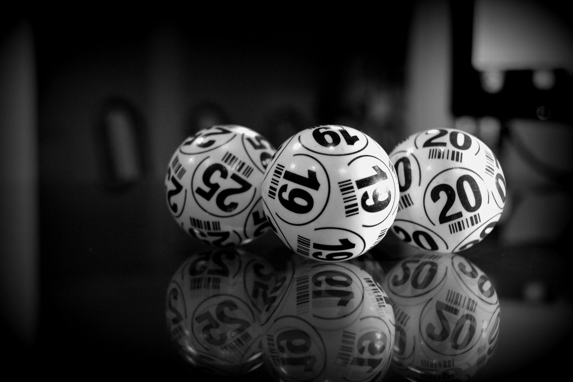 Numbered bingo balls